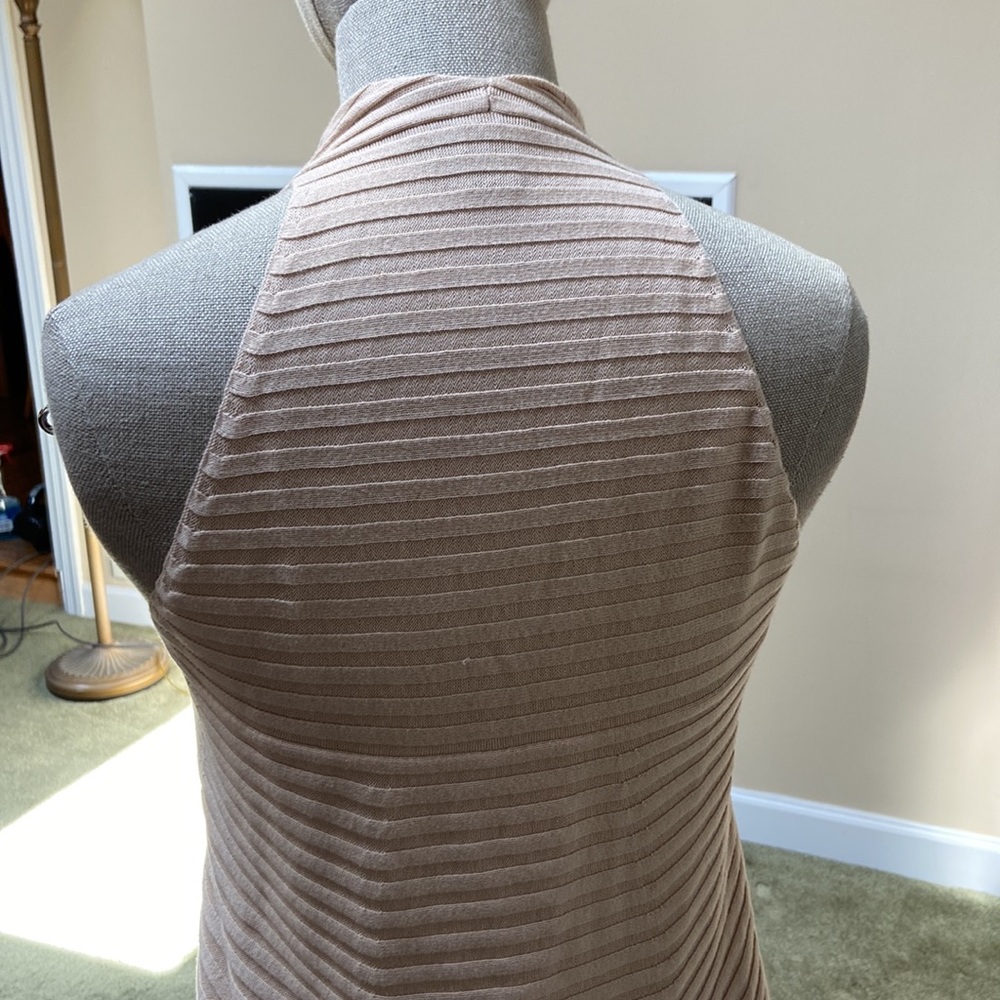 Vest - Picture 4 of 5